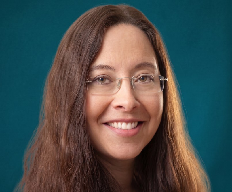 Headshot — Miri Pruzan